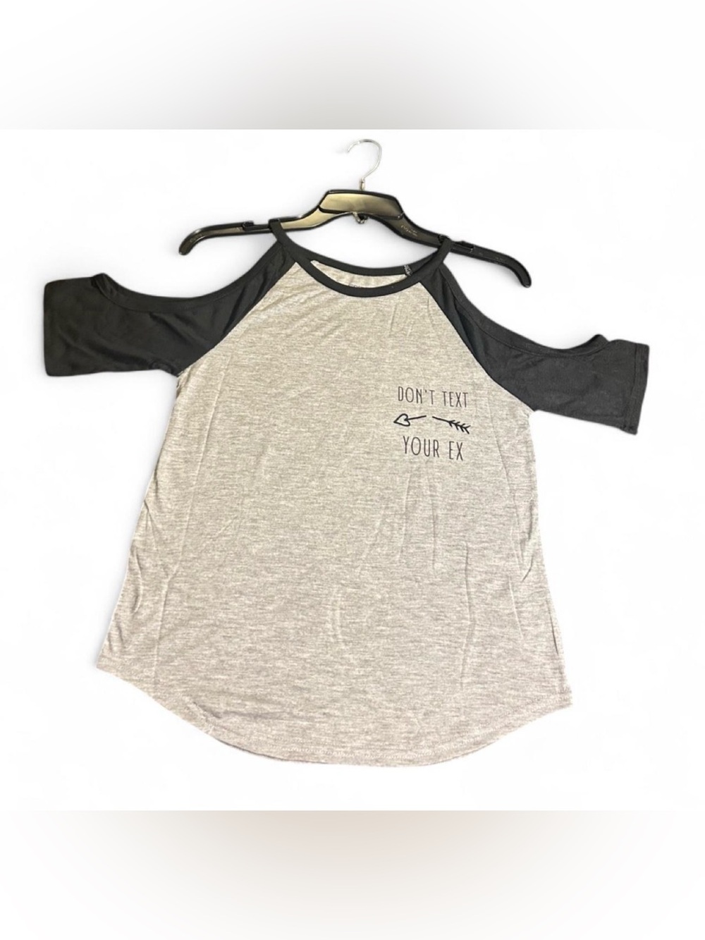 Don't text your ex gray & black graphic tee with size
XS